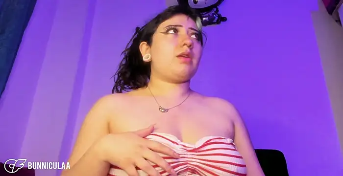 Snapshot of larissa01_ chatting on March 23, 9:19 pm larissa01 online show from March 23, 9:19 pm