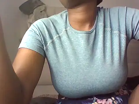 Snapshot of ctrl_cheeks chatting on October 30, 1:40 am ctrl cheeks online show from October 30, 1:40 am