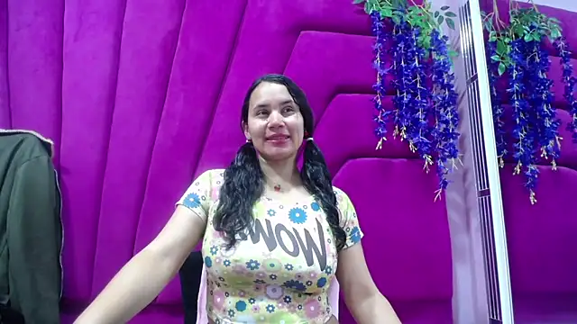 Saylor Lee22 online show from October 5, 4:00 am