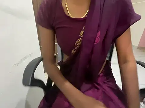 Honeyberose online show from January 8, 11:10 am