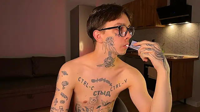 Snapshot of anahori__simon chatting on October 14, 9:15 pm anahori simon online show from October 14, 9:15 pm