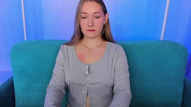 Snapshot of AlinaVice chatting on September 30, 1:21 am AlinaVice online show from September 30, 1:21 am