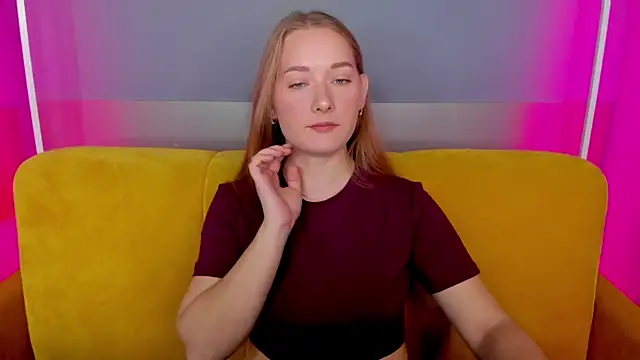 Snapshot of AlinaVice chatting on October 1, 1:11 am AlinaVice online show from October 1, 1:11 am