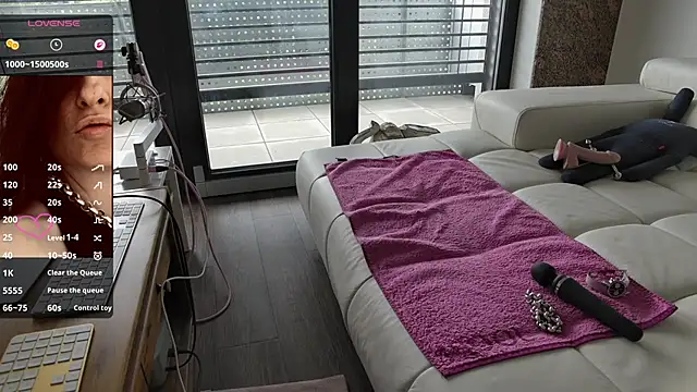 sexyLolia11 online show from June 15, 1:13 pm
