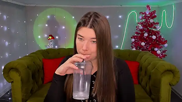  Sun Shy  online show from December 9, 3:11 pm