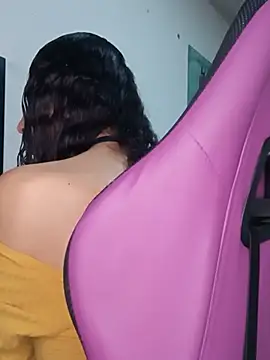 Lanna hott  online show from May 21, 7:32 pm