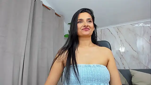 JennaPrice online show from August 6, 9:39 pm