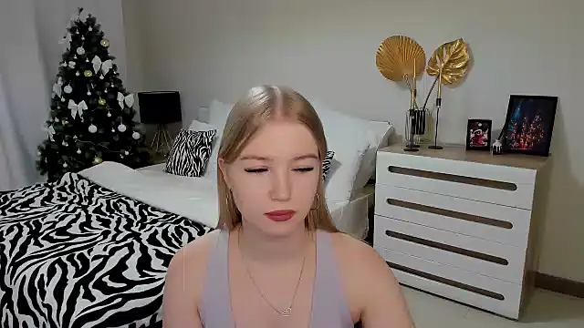 shy  lady online show from December 28, 5:02 am