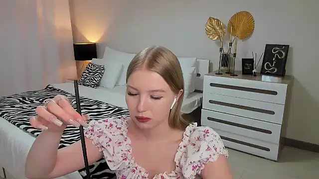 shy  lady online show from January 26, 9:29 pm