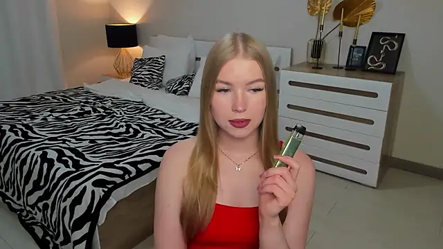 shy  lady online show from June 14, 2:24 am