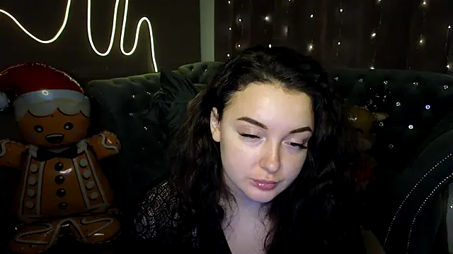 Snapshot of GloriNichols chatting on December 30, 7:59 am GloriNichols online show from December 30, 7:59 am