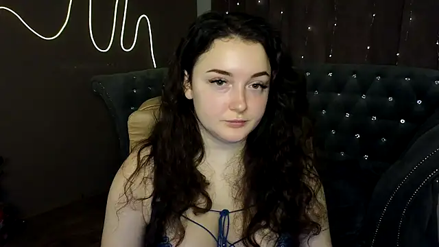 Snapshot of GloriNichols chatting on January 5, 7:38 am GloriNichols online show from January 5, 7:38 am