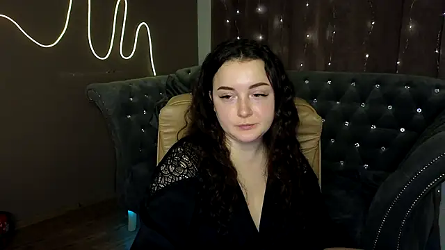 Snapshot of GloriNichols chatting on January 9, 1:24 pm GloriNichols online show from January 9, 1:24 pm