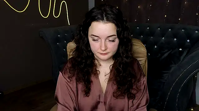 Snapshot of GloriNichols chatting on January 12, 1:27 pm GloriNichols online show from January 12, 1:27 pm