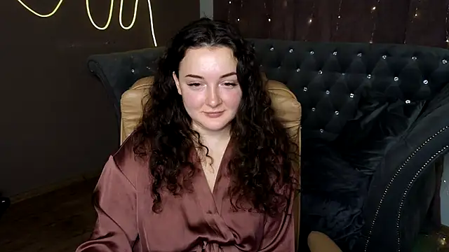 Snapshot of GloriNichols chatting on January 13, 7:54 am GloriNichols online show from January 13, 7:54 am