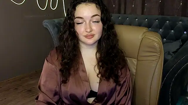 Snapshot of GloriNichols chatting on January 24, 1:25 pm GloriNichols online show from January 24, 1:25 pm