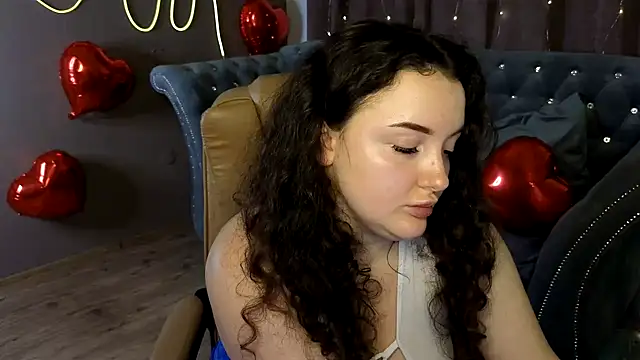 Snapshot of GloriNichols chatting on January 30, 4:24 pm GloriNichols online show from January 30, 4:24 pm