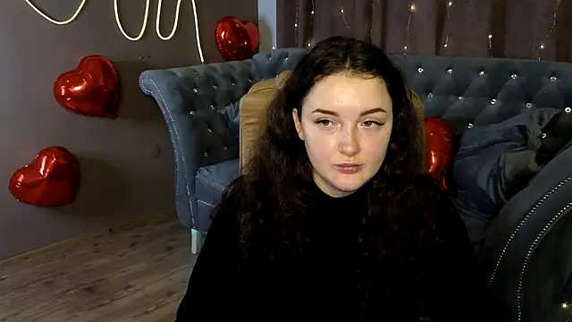 Snapshot of GloriNichols chatting on February 3, 12:57 pm GloriNichols online show from February 3, 12:57 pm