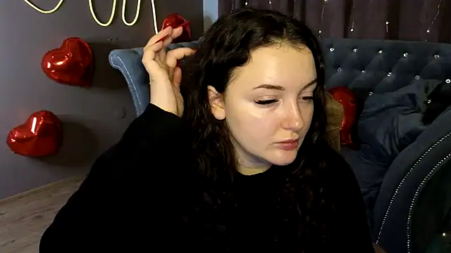 Snapshot of GloriNichols chatting on February 6, 12:37 pm GloriNichols online show from February 6, 12:37 pm