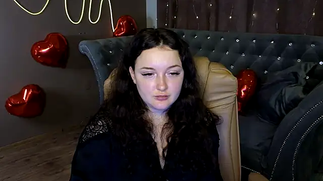 Snapshot of GloriNichols chatting on February 7, 2:04 pm GloriNichols online show from February 7, 2:04 pm