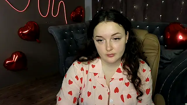 Snapshot of GloriNichols chatting on February 12, 12:55 pm GloriNichols online show from February 12, 12:55 pm