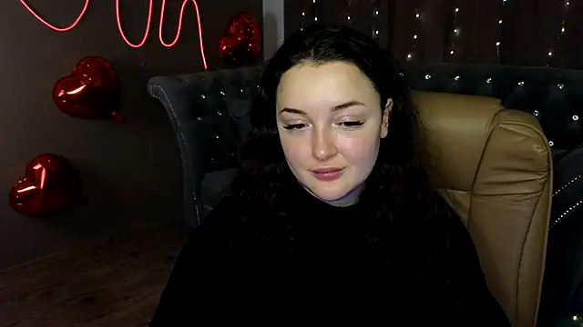 Snapshot of GloriNichols chatting on February 19, 6:55 am GloriNichols online show from February 19, 6:55 am