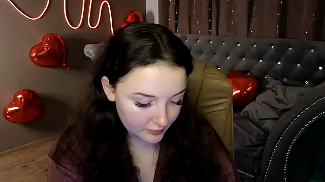 Snapshot of GloriNichols chatting on February 21, 10:07 am GloriNichols online show from February 21, 10:07 am