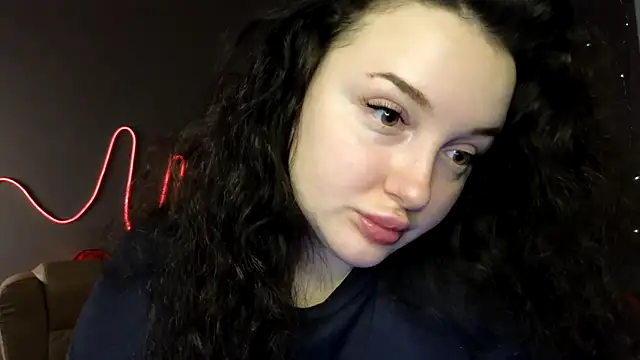 Snapshot of GloriNichols chatting on February 24, 7:00 am GloriNichols online show from February 24, 7:00 am