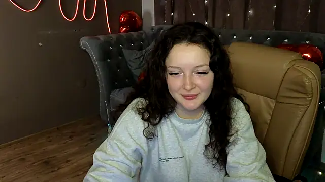 Snapshot of GloriNichols chatting on March 12, 7:24 am GloriNichols online show from March 12, 7:24 am