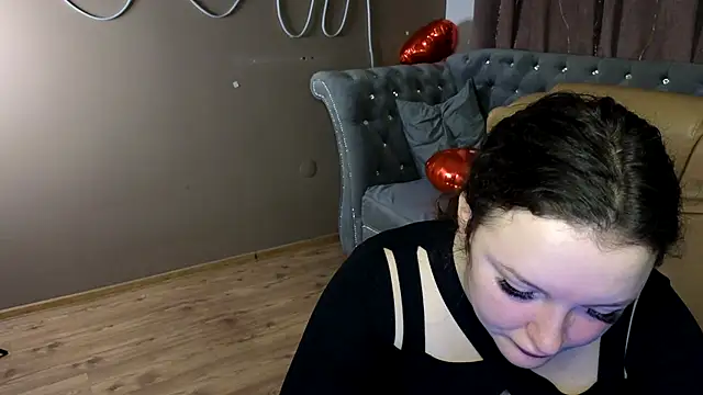 Snapshot of GloriNichols chatting on March 13, 6:16 am GloriNichols online show from March 13, 6:16 am