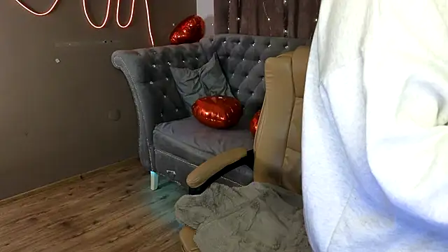 Snapshot of GloriNichols chatting on March 15, 6:58 am GloriNichols online show from March 15, 6:58 am