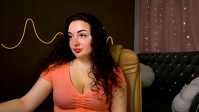 Snapshot of GloriNichols chatting on September 14, 5:28 am GloriNichols online show from September 14, 5:28 am