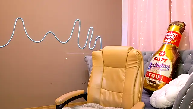 Snapshot of GloriNichols chatting on September 30, 5:12 am GloriNichols online show from September 30, 5:12 am