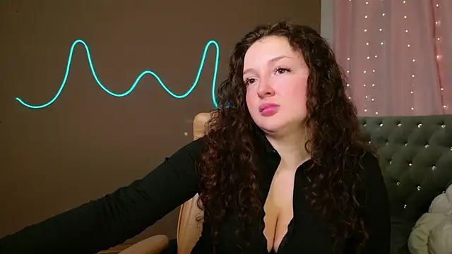 Snapshot of GloriNichols chatting on October 24, 8:00 am GloriNichols online show from October 24, 8:00 am