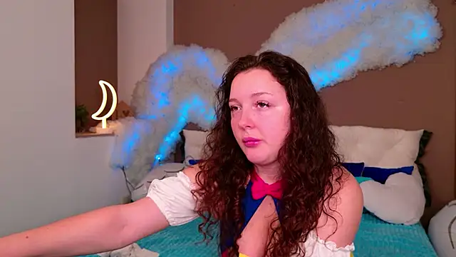 Snapshot of GloriNichols chatting on October 27, 7:12 am GloriNichols online show from October 27, 7:12 am