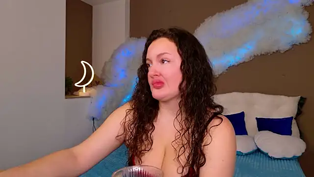 Snapshot of GloriNichols chatting on November 9, 8:23 am GloriNichols online show from November 9, 8:23 am