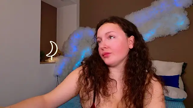 Snapshot of GloriNichols chatting on November 13, 8:02 am GloriNichols online show from November 13, 8:02 am