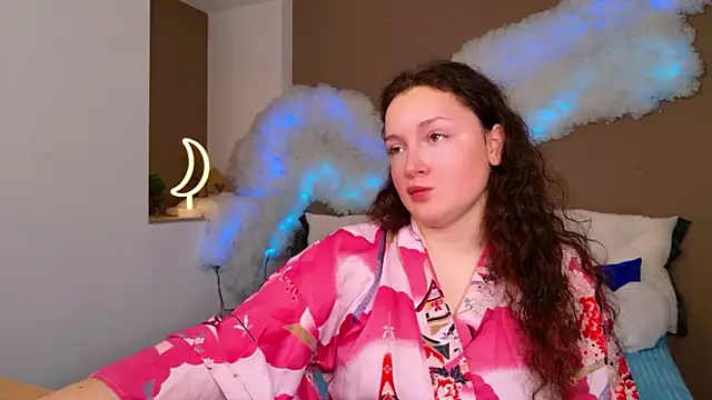 Snapshot of GloriNichols chatting on November 17, 8:09 am GloriNichols online show from November 17, 8:09 am