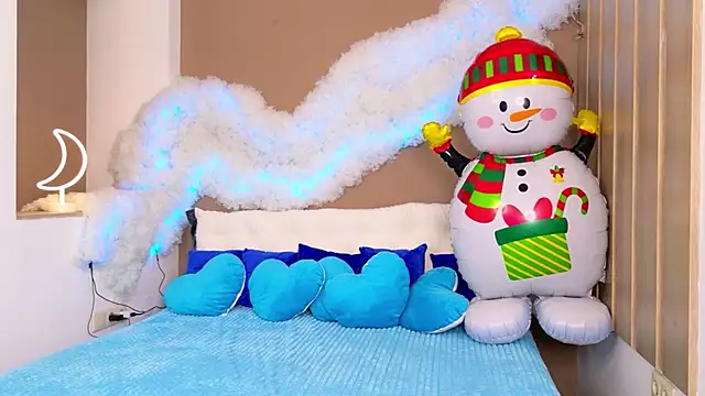 Snapshot of GloriNichols chatting on December 2, 6:30 am GloriNichols online show from December 2, 6:30 am