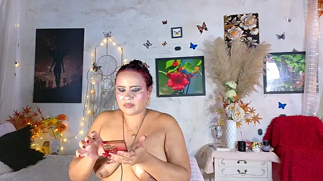 Kyara Queen online show from May 21, 6:48 pm