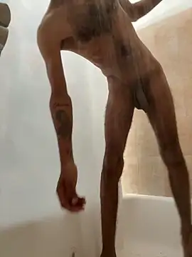 Snapshot of u091 chatting on October 5, 9:02 pm u091 online show from October 5, 9:02 pm