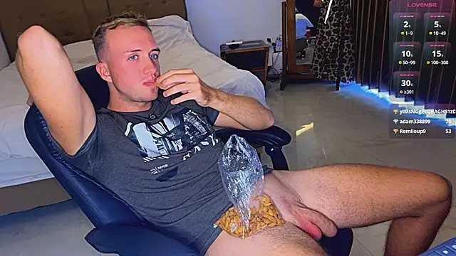 Snapshot of tommy_cumfinger chatting on July 7, 7:23 am tommy cumfinger online show from July 7, 7:23 am