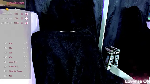 VyxenXBig cock online show from July 5, 12:23 pm
