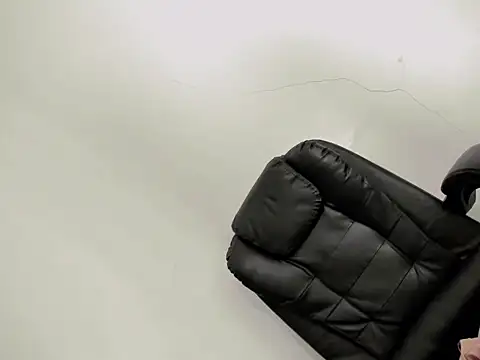 Snapshot of Selene14 chatting on March 29, 4:51 pm Selene14 online show from March 29, 4:51 pm