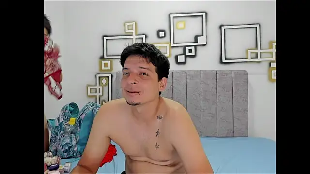 Snapshot of FerneyManti chatting on October 25, 1:29 pm FerneyManti online show from October 25, 1:29 pm