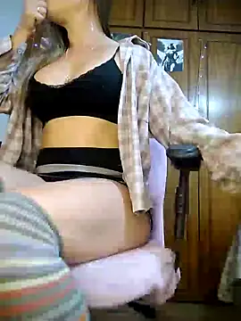 deliciousqueenhot online show from September 25, 8:12 pm