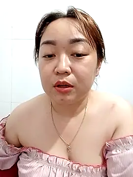 VyOanh2K online show from February 24, 1:21 pm