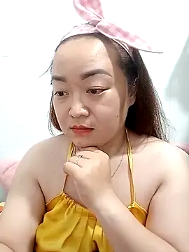 VyOanh2K online show from March 3, 2:26 pm