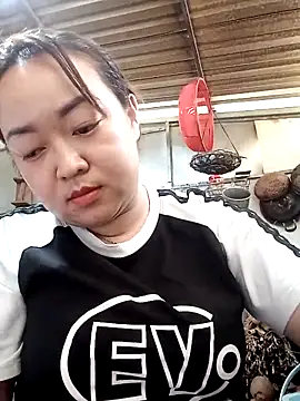 VyOanh2K online show from March 5, 2:57 am