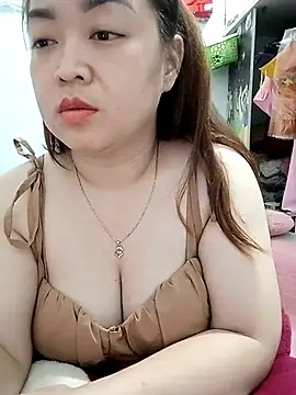 VyOanh2K online show from March 14, 5:24 pm